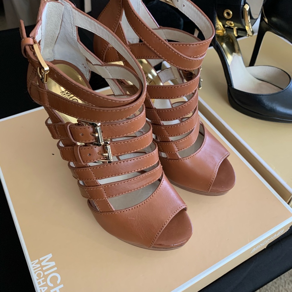 Michael Kors 7.5m - Picture 4 of 5